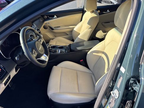 Used 2023 Kia Stinger GT-Line w/ Sun & Sound Package image 9