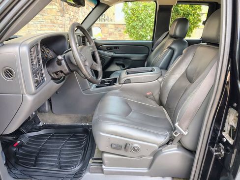 Used 2004 Chevrolet Silverado 2500 LT w/ Skid Plate Package AWD/4WD image 9