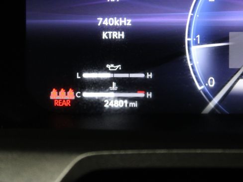 Used 2025 Toyota Tacoma TRD Off-Road AWD/4WD image 39