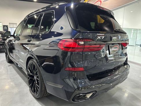 Used 2021 BMW X7 xDrive40i w/ M Sport Package AWD/4WD image 33