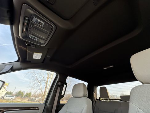 Used 2025 GMC Sierra 2500 SLE image 22