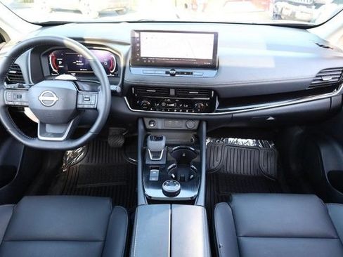 Certified 2025 Nissan Rogue SL w/ Tech Package AWD/4WD image 27