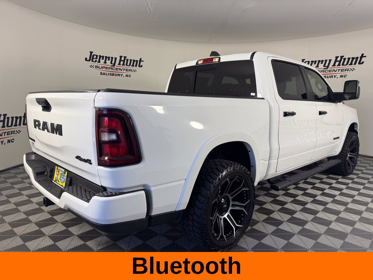 Used 2025 RAM 1500 Big Horn AWD/4WD image 7