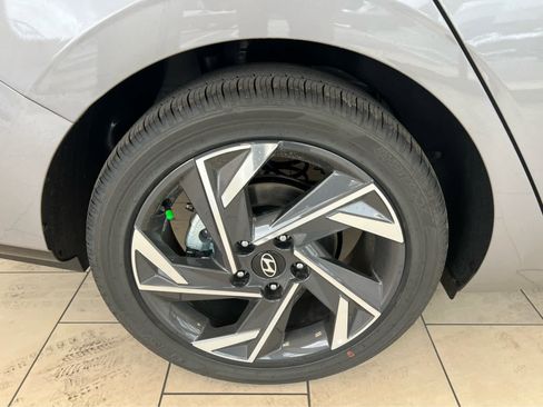 New 2026 Hyundai Elantra Limited image 15