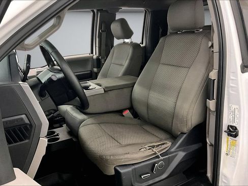 Used 2016 Ford F150 XLT w/ Equipment Group 302A Luxury AWD/4WD image 22