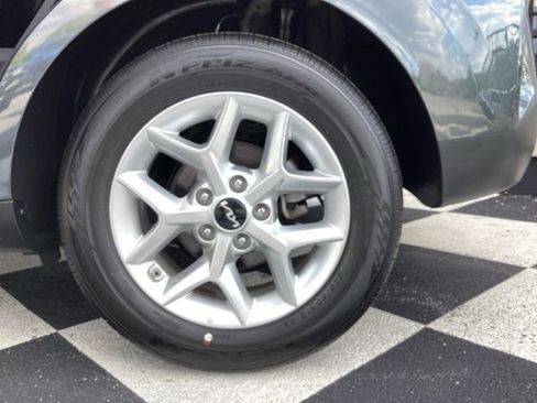 Used 2025 Kia Soul LX w/ LX Technology Package FWD image 28
