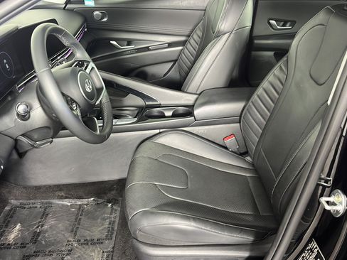 Used 2022 Hyundai Elantra Limited w/ Cargo Package FWD image 10