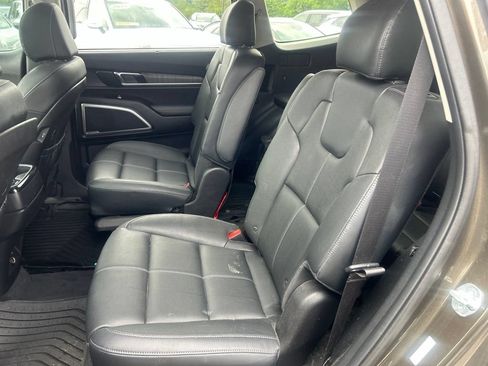 Certified 2023 Kia Telluride EX w/ EX Captain's Chair Package AWD/4WD image 21