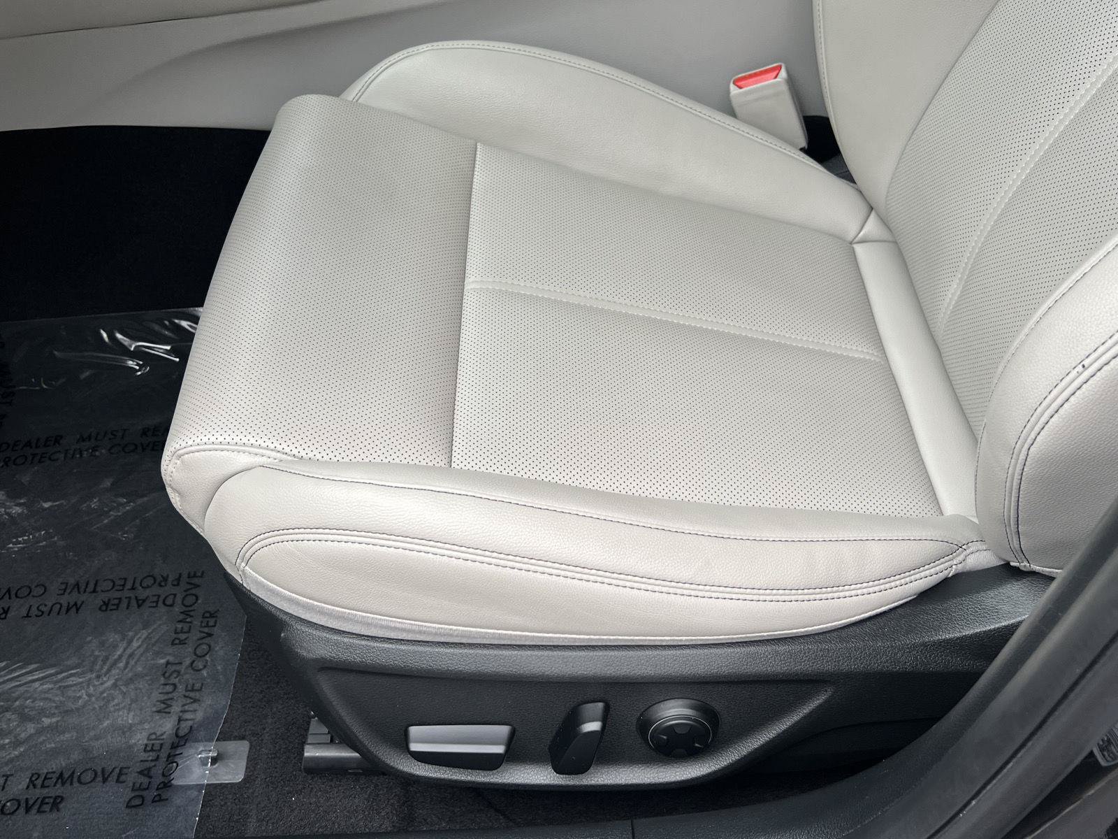 Used 2023 Genesis G70 2.0T AWD/4WD image 30