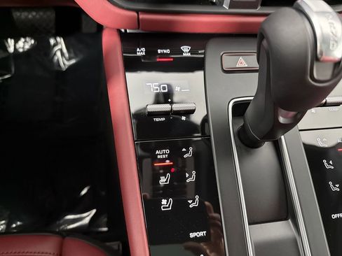 Certified 2026 Porsche Macan GTS AWD/4WD image 31