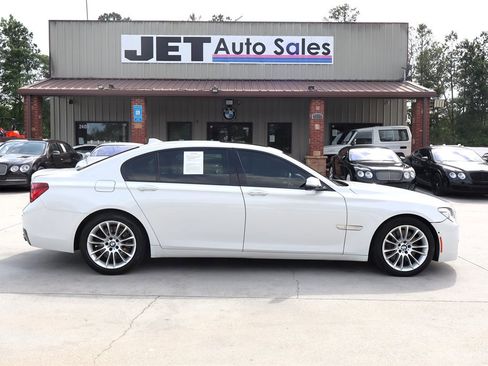 Used 2015 BMW 750Li xDrive AWD/4WD image 8