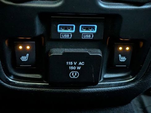 Used 2021 Jeep Grand Cherokee Limited w/ Luxury Group II image 15