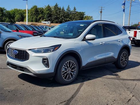 New 2025 Ford Escape SE w/ PHEV Premium Package image 3