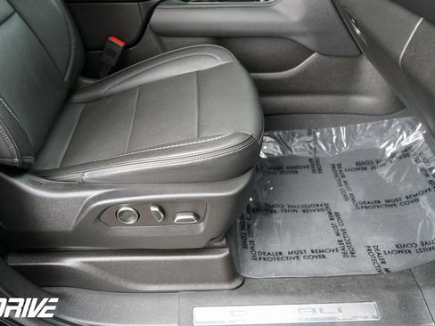 Used 2023 GMC Yukon XL Denali image 48