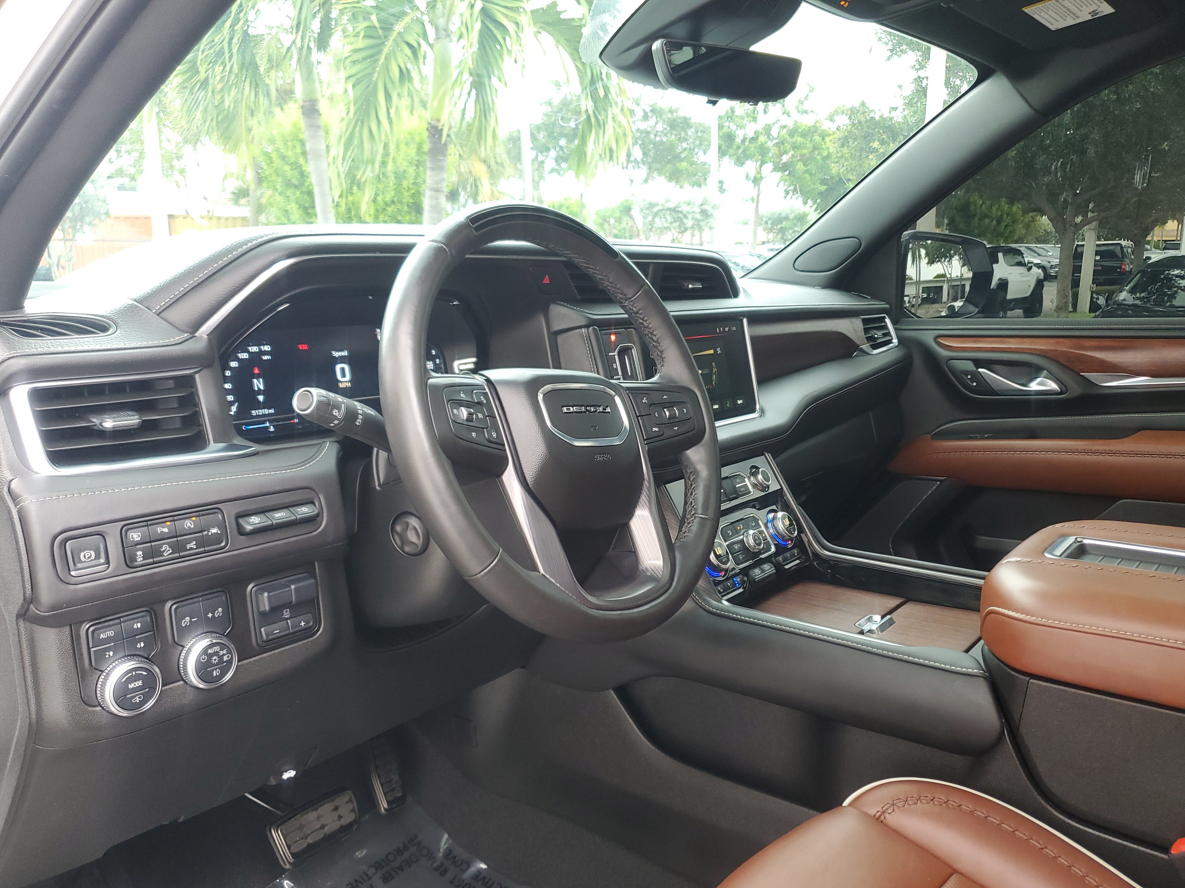 Used 2024 GMC Yukon Denali Ultimate AWD/4WD image 21
