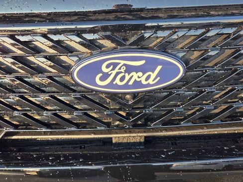 New 2026 Ford Maverick Lariat w/ Black Appearance Package image 7