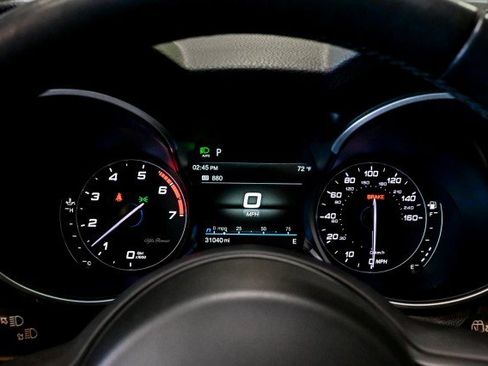 Used 2022 Alfa Romeo Stelvio Ti image 32