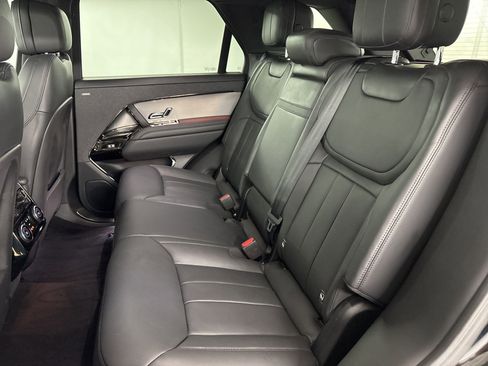 Used 2024 Land Rover Range Rover Sport SE image 27