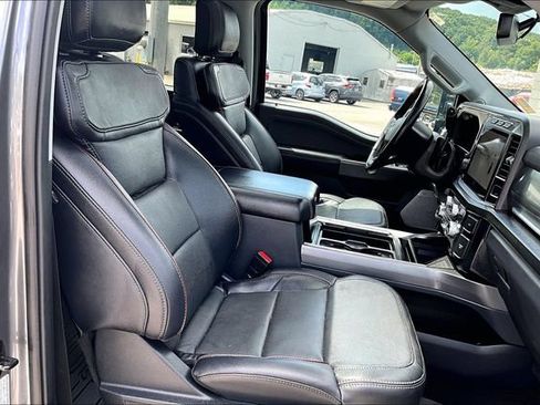 Used 2023 Ford F250 Lariat w/ Lariat Ultimate Package AWD/4WD image 7