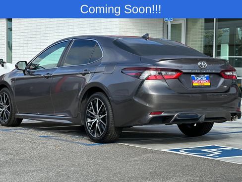 Used 2023 Toyota Camry SE FWD image 6