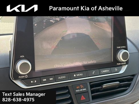 Used 2023 Nissan Altima 2.5 SV FWD image 9