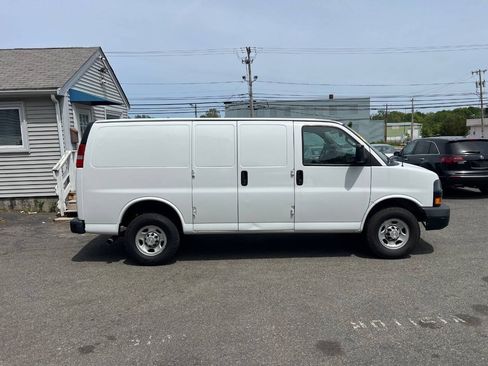 Used 2019 Chevrolet Express 2500 RWD image 7