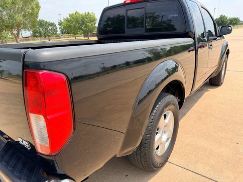 Used 2007 Nissan Frontier SE w/ SE Value Truck Pkg RWD image 25