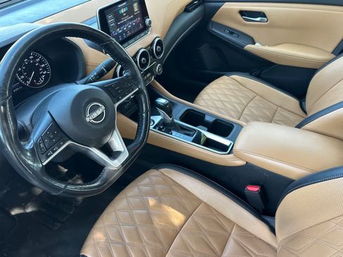 Used 2025 Nissan Sentra SV w/ SV Premium Package FWD image 14