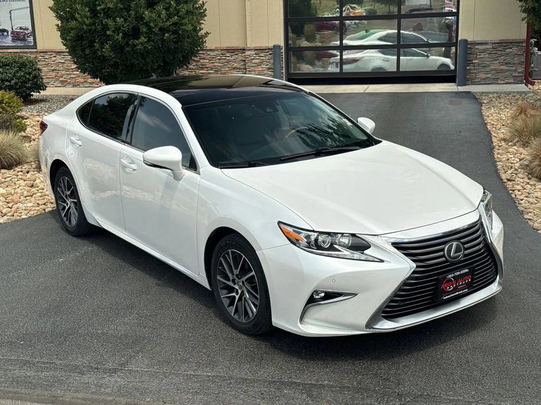 Used 2017 Lexus ES 350 w/ Navigation System Package FWD image 41