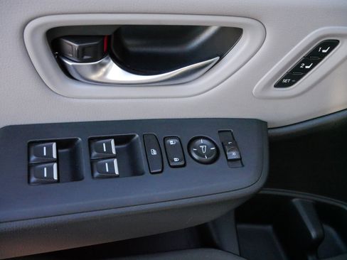 Used 2025 Honda Pilot EX-L image 19