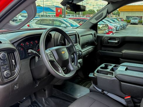 Used 2025 Chevrolet Silverado 1500 W/T w/ WT Value Package AWD/4WD image 21