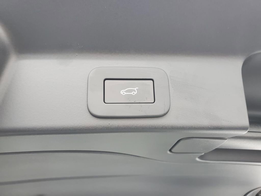 New 2025 Jaguar F-PACE R-Dynamic S AWD/4WD image 5
