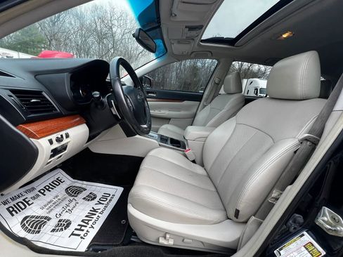 Used 2013 Subaru Outback 2.5i Limited w/ Moonroof Pkg image 9