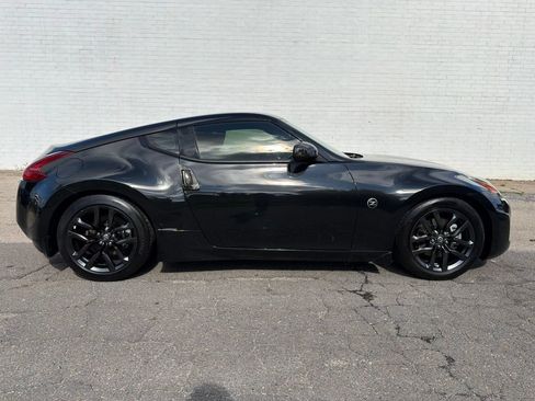 Used 2020 Nissan 370Z Coupe RWD image 1
