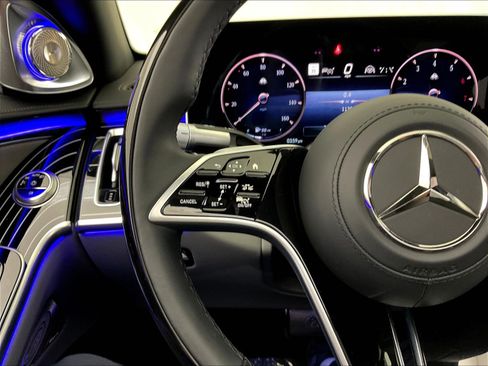 Certified 2026 Mercedes-Benz Maybach S 680 4MATIC image 11