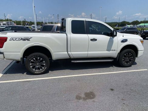 Used 2017 Nissan Titan PRO-4X AWD/4WD image 8