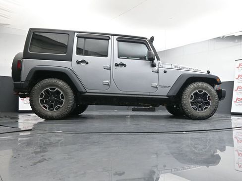 Used 2016 Jeep Wrangler Unlimited Rubicon image 24