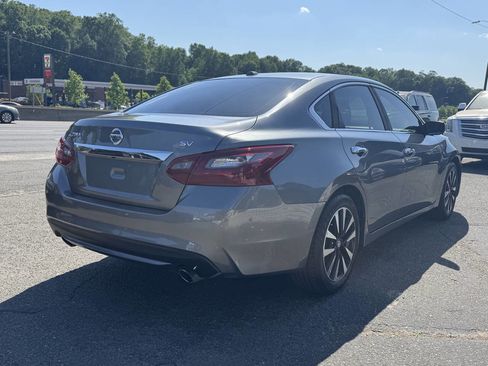 Used 2018 Nissan Altima 2.5 SV FWD image 5