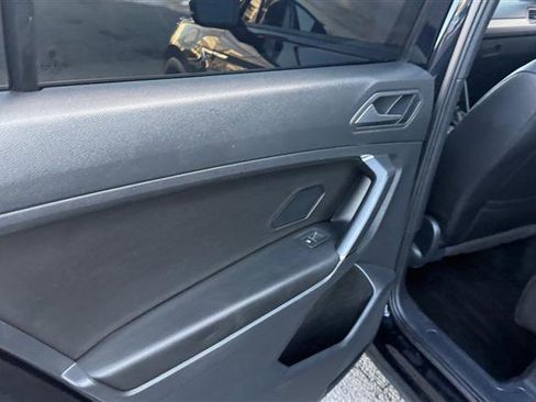 Used 2020 Volkswagen Tiguan SE R-Line image 18