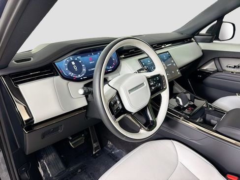 Certified 2025 Land Rover Range Rover Sport Dynamic SE AWD/4WD image 9