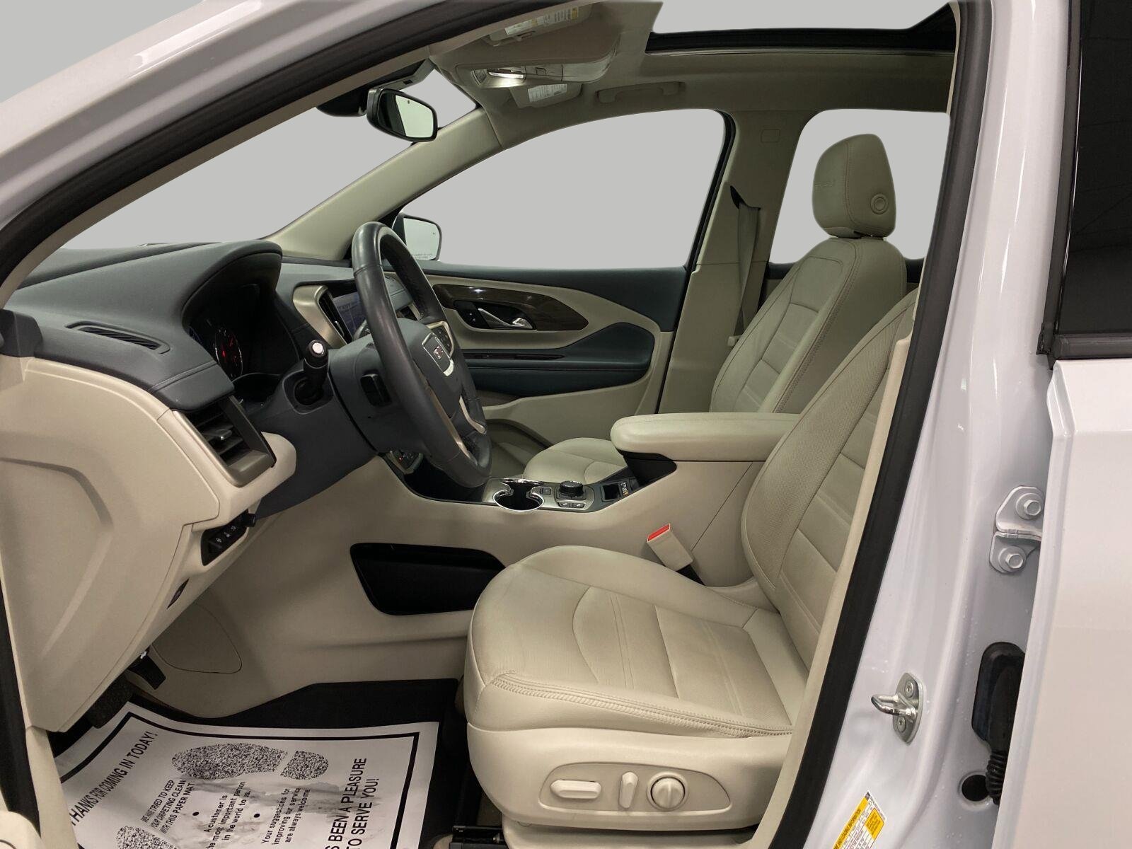 Used 2023 GMC Terrain Denali w/ LPO, Floor Liner Package AWD/4WD image 30