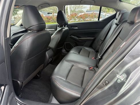 Used 2024 Nissan Altima 2.5 SR image 24