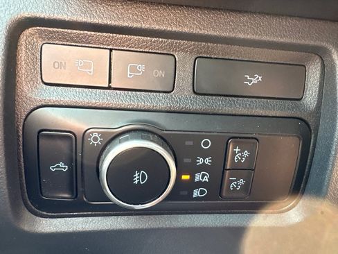 Used 2023 Ford F250 Lariat w/ Sport Appearance Package AWD/4WD image 30