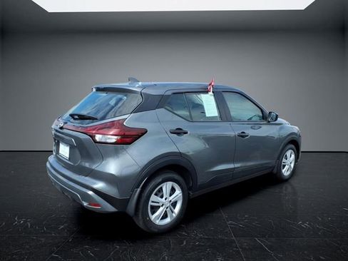 Certified 2025 Nissan Kicks Play S FWD image 3