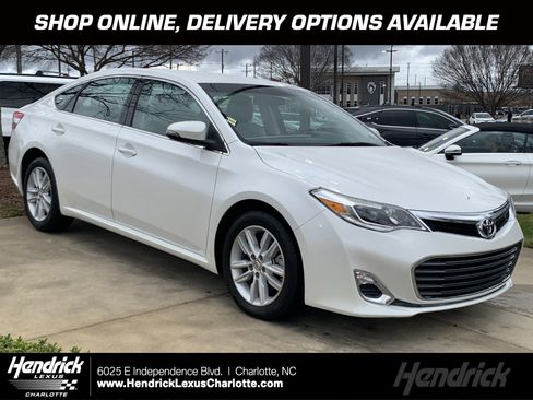 Used 2015 Toyota Avalon XLE image 1