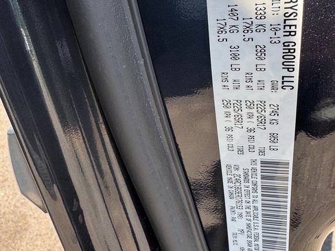 Used 2014 Chrysler Town & Country Touring image 16