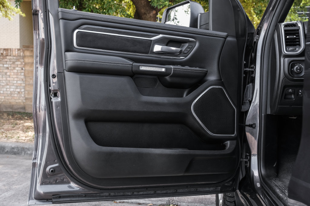 Used 2023 RAM 1500 Laramie AWD/4WD image 58