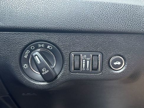 Used 2021 Chrysler 300 S image 3