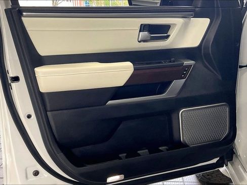 Used 2023 Toyota Tundra Capstone image 2