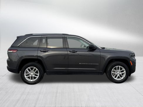 Used 2023 Jeep Grand Cherokee Laredo AWD/4WD image 8
